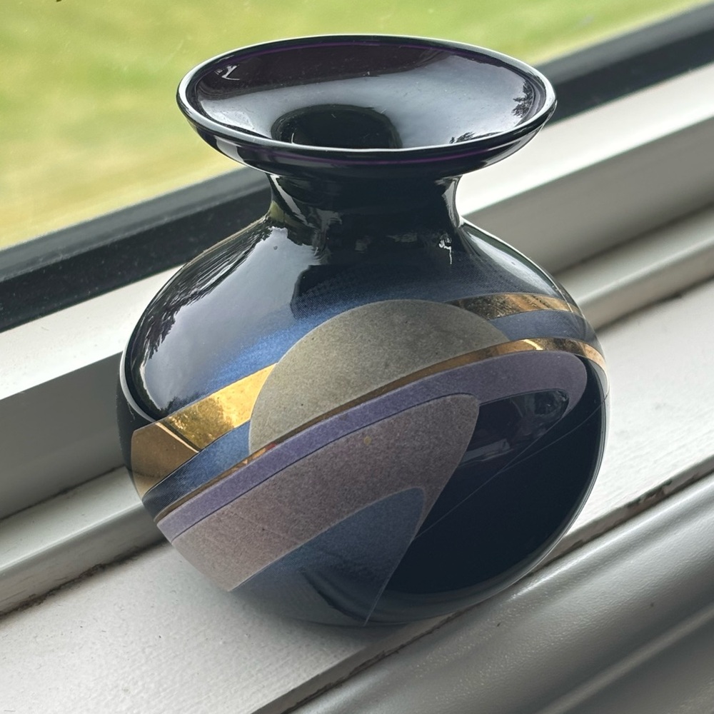 Italian Linea Decor vintage purple bud vase with gold and blue trim